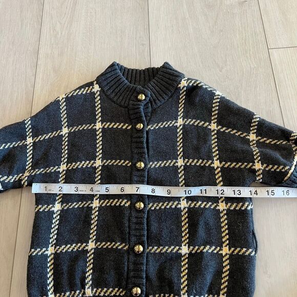 Janie and Jack Baby Girls Windowpane Belted Sweater Gray size 5 - Picture 3 of 7